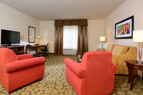 Hilton Garden Inn Greensboro Airport - image 5
