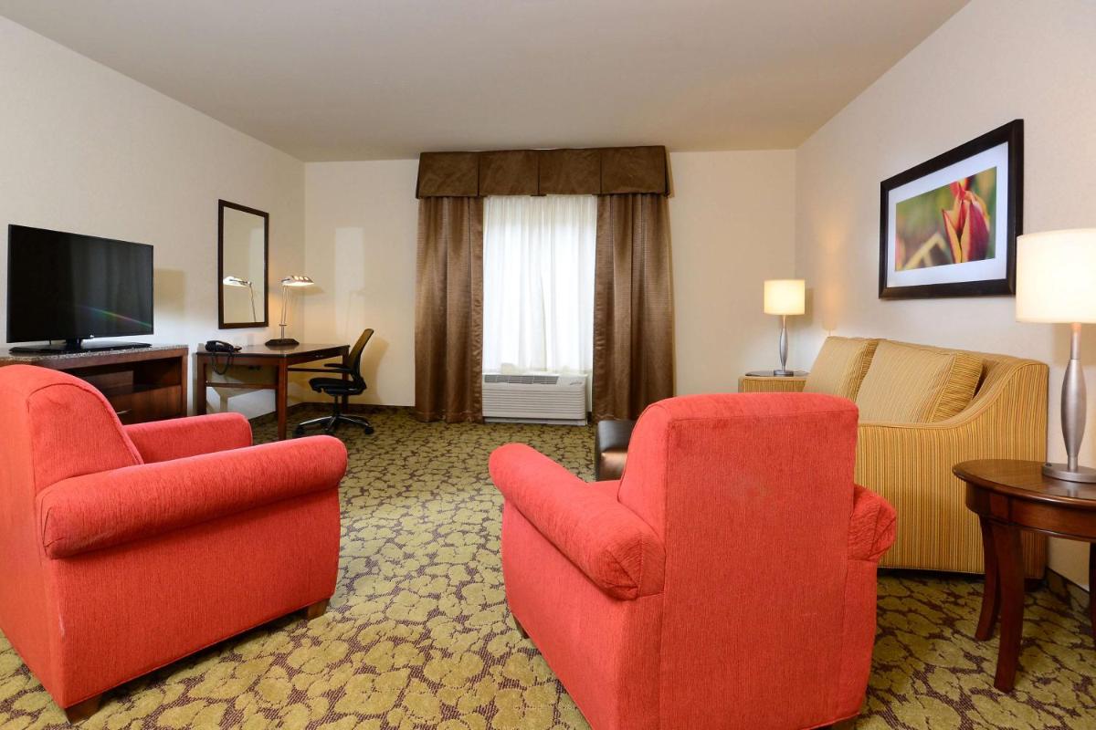 Hilton Garden Inn Greensboro Airport - image 5