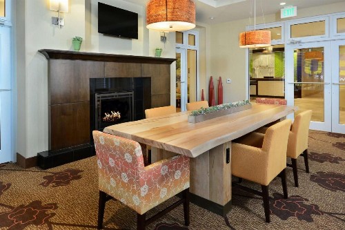 Hilton Garden Inn Greensboro Airport - image 9