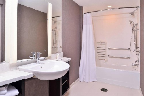 SpringHill Suites by Marriott Greensboro Airport - image 12