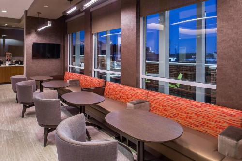 SpringHill Suites by Marriott Greensboro Airport - image 3