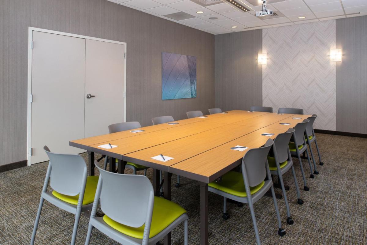 SpringHill Suites by Marriott Greensboro Airport - image 5