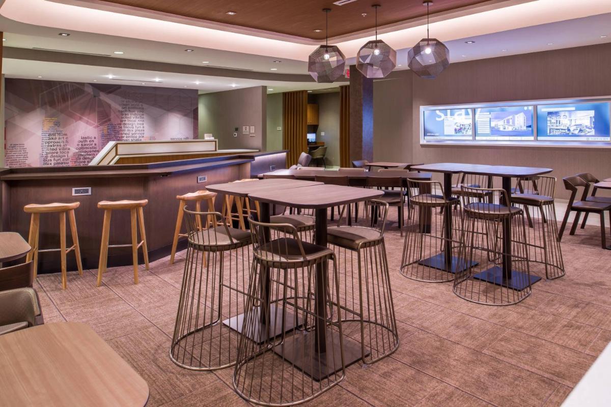 SpringHill Suites by Marriott Greensboro Airport - image 6