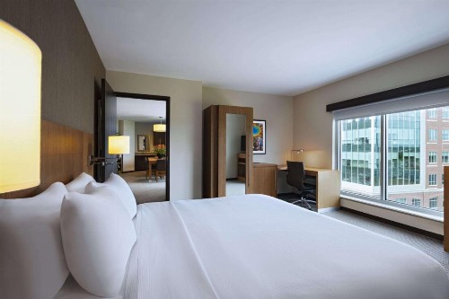 Hyatt Place Greensboro Downtown - image 12