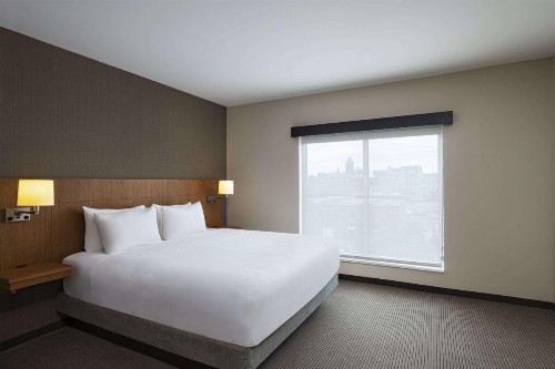 Hyatt Place Greensboro Downtown - image 17