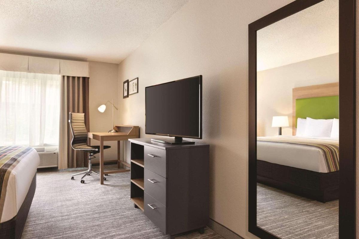 Country Inn & Suites by Radisson Greensboro NC - image 6