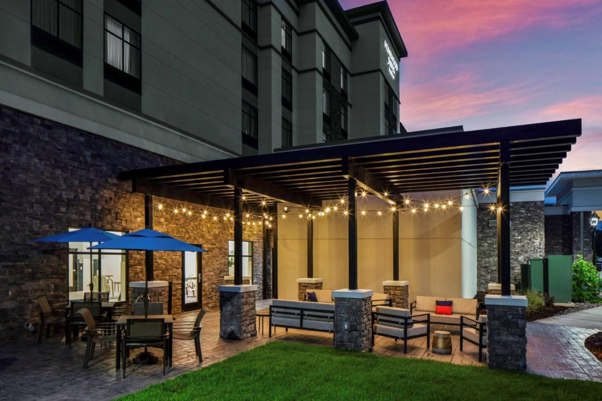 Homewood Suites By Hilton Greensboro Wendover Nc - image 2