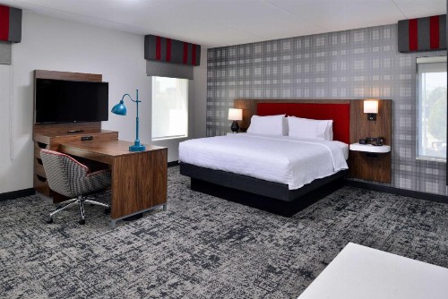 Hampton Inn & Suites Greensboro Downtown Nc - image 16