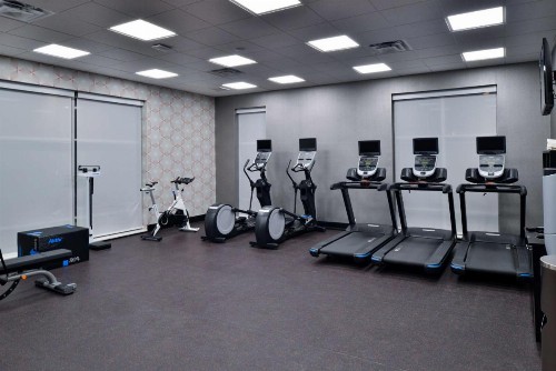 Hampton Inn & Suites Greensboro Downtown Nc - image 18