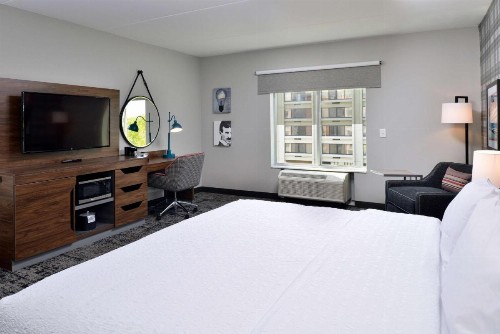 Hampton Inn & Suites Greensboro Downtown Nc - image 19