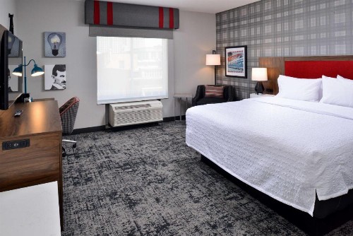 Hampton Inn & Suites Greensboro Downtown Nc - image 27