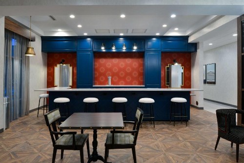 Hampton Inn & Suites Greensboro Downtown Nc - image 8
