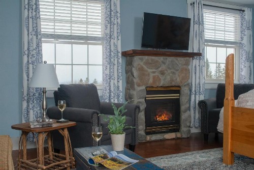 Lodge at Moosehead Lake - image 17