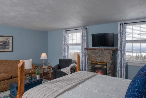 Lodge at Moosehead Lake - image 19