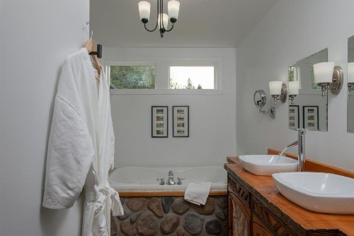 Lodge at Moosehead Lake - image 20