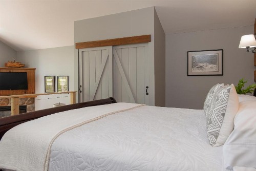 Lodge at Moosehead Lake - image 30