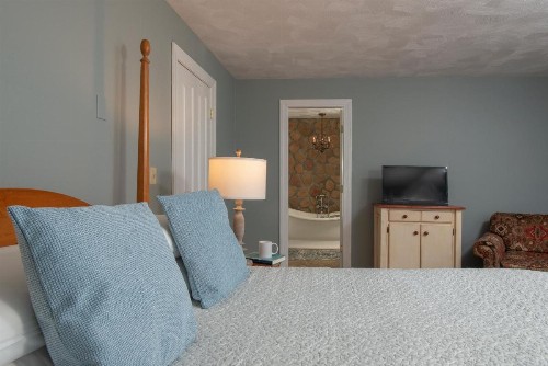 Lodge at Moosehead Lake - image 39