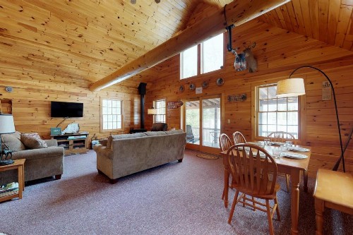 Four Seasons Cabin - image 9