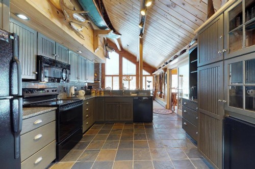 Lodge at Moosehead Lake - image 3