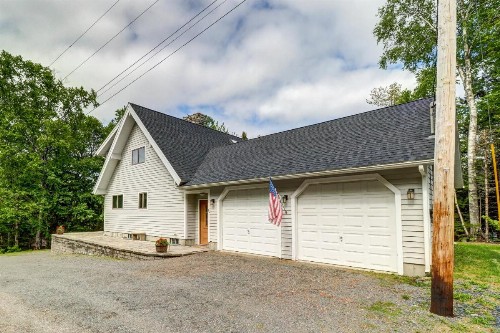 Lakeside Chalet - image 11