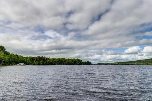 Lakeside Chalet - image 12