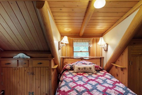 Authentic Maine Log Cabin - image 7