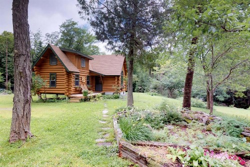 Authentic Maine Log Cabin - image 9