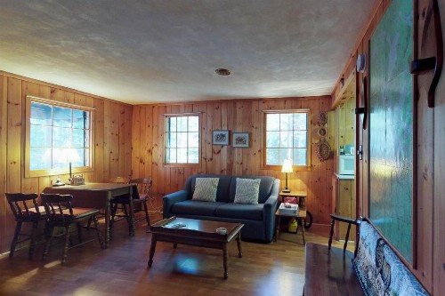 Traditional Maine Cabin - image 10
