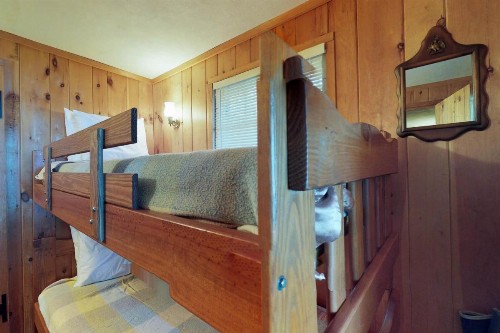 Traditional Maine Cabin - image 12