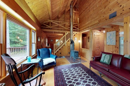 Charloon Cabin