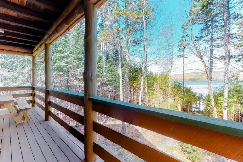 Loon Landing Lodge - image 1