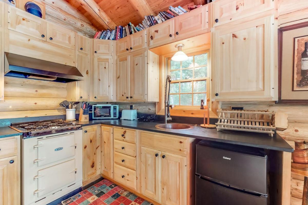 Fisherman's Cabin - image 6