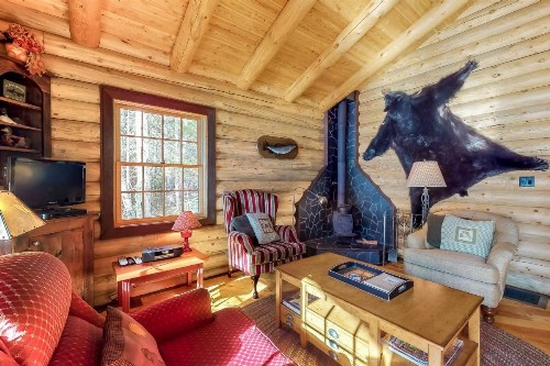 Fisherman's Cabin - image 9