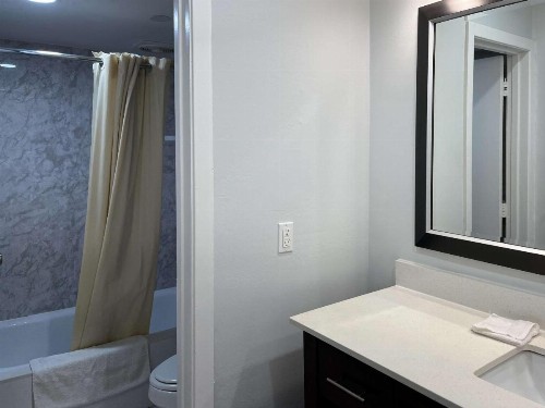 Uptown greenville hotel - image 14