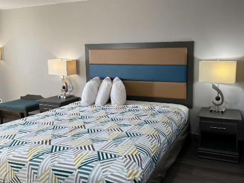 Uptown greenville hotel - image 2