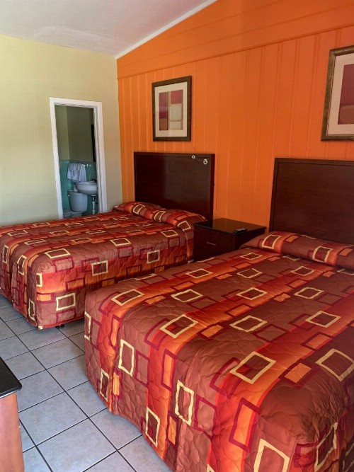 Budget Inn Greenville - image 11