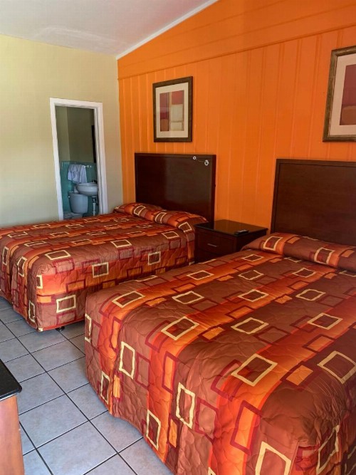 Budget Inn Greenville - image 16