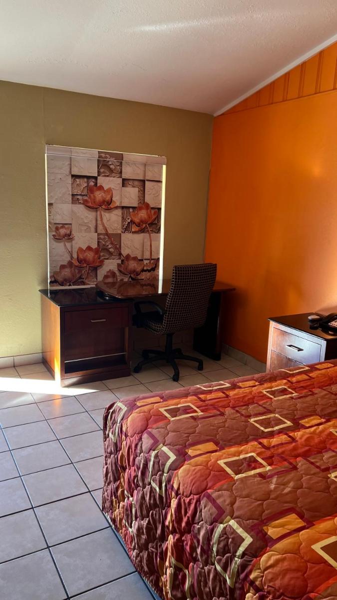 Budget Inn Greenville - image 3