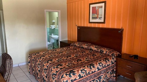 Budget Inn Greenville - image 8