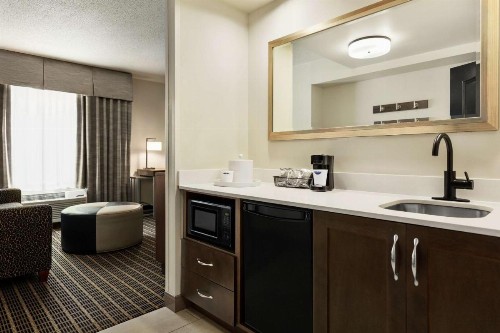 Hampton Inn & Suites Greenville-Downtown-Riverplace - image 40
