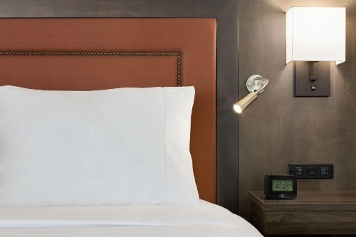 Hampton Inn & Suites Greenville-Downtown-Riverplace - image 41