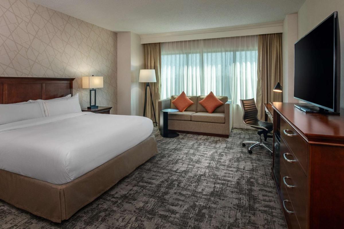 Hilton Greenville - image 5
