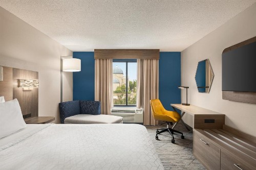 Holiday Inn Express Hotel & Suites Greenville-Downtown an IHG Hotel - image 12