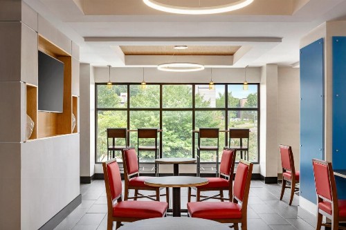 Holiday Inn Express Hotel & Suites Greenville-Downtown an IHG Hotel - image 19