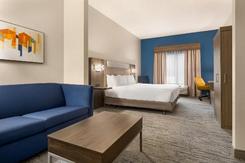 Holiday Inn Express Hotel & Suites Greenville-Downtown an IHG Hotel - image 20