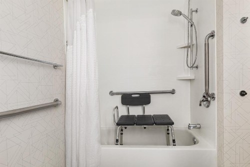 Holiday Inn Express Hotel & Suites Greenville-Downtown an IHG Hotel - image 3