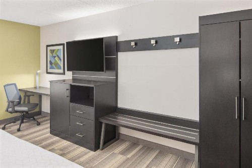 Holiday Inn Express Hotel & Suites Greenville-I-85 & Woodruff Road an IHG Hotel - image 30