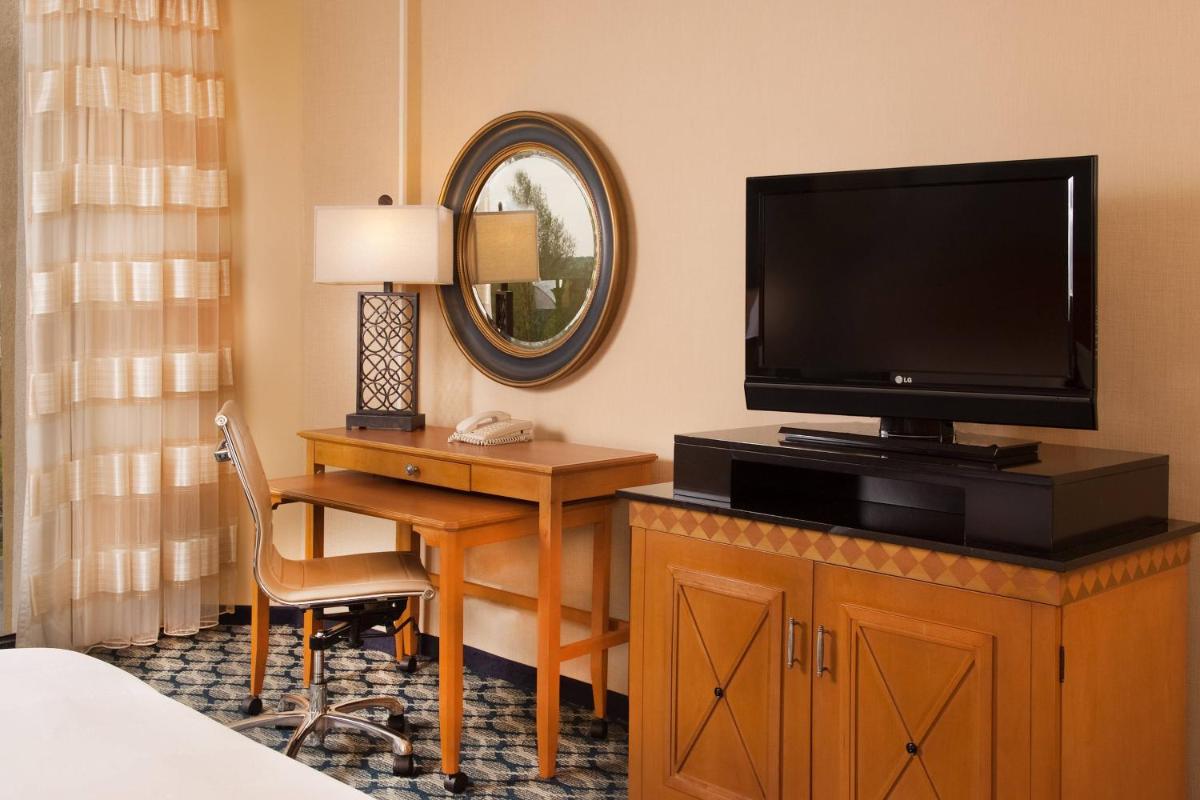 Greenville Marriott - image 7