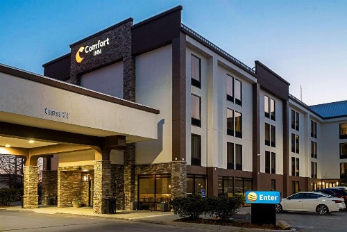 Comfort Inn Greenville - Haywood Mall - image 4