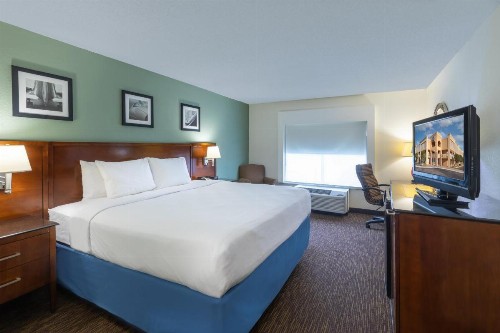 Days Inn by Wyndham Greenville - image 19